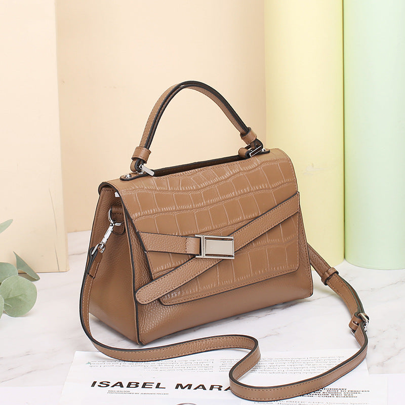 女性のハンドバッグ牛革ショルダーバッグおしゃれシンプル何とでも合うファッション