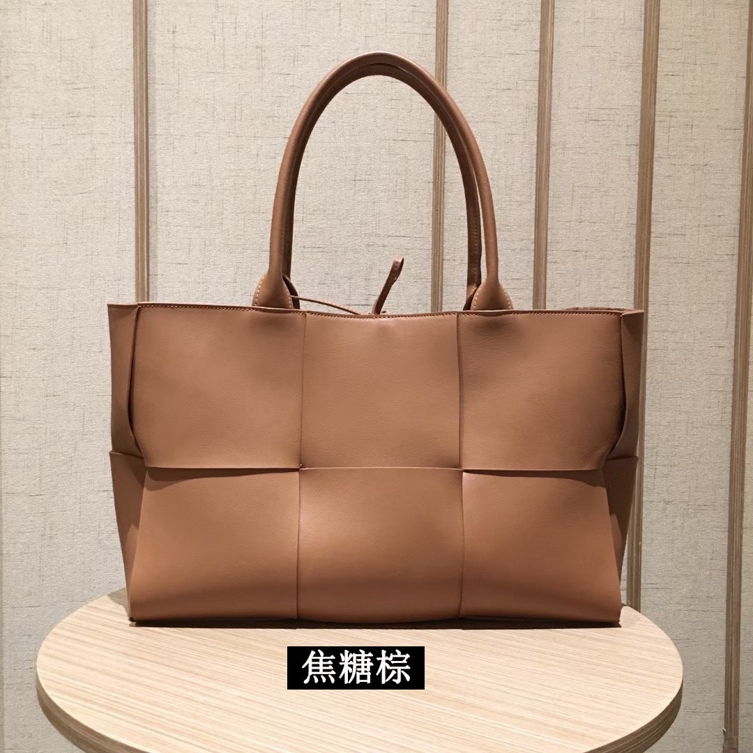 女性のハンドバッグ本革トートバッグ大容量ショルダーバッグ 斜め掛けバック织テープ ファッション