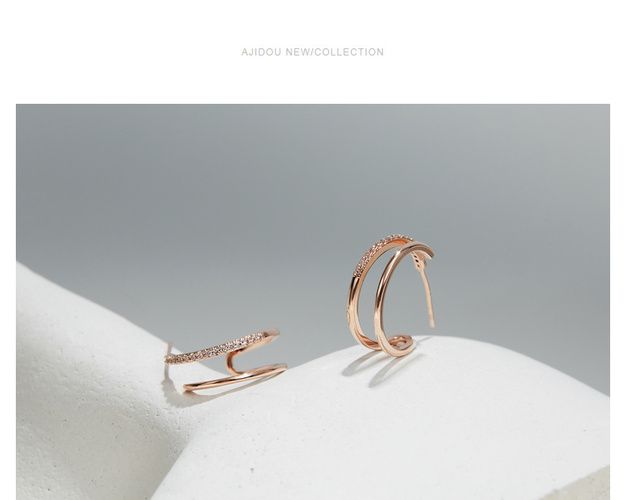 AJIDOU シンプル幾何学二重リング透かし彫りイヤリング贈り物