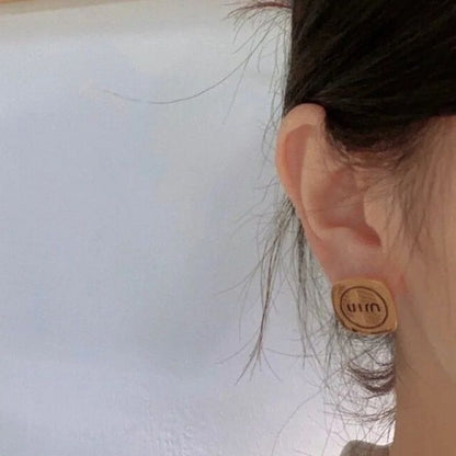 MiuMiu レディーファッション高級感耳飾り 気質 精緻女性イヤリング EH0178