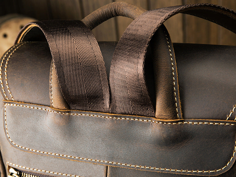 メンズリュック牛革レトロ韩国ファッション個性戸外旅行カジュアル男性パソコンバッグ