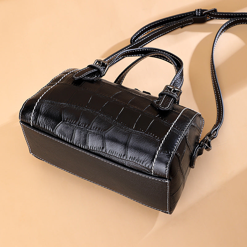 レディースバッグ鰐柄本革ファッション何とでも合うカジュアル斜め掛けバッグ大容量ハンドバッグ.カバン