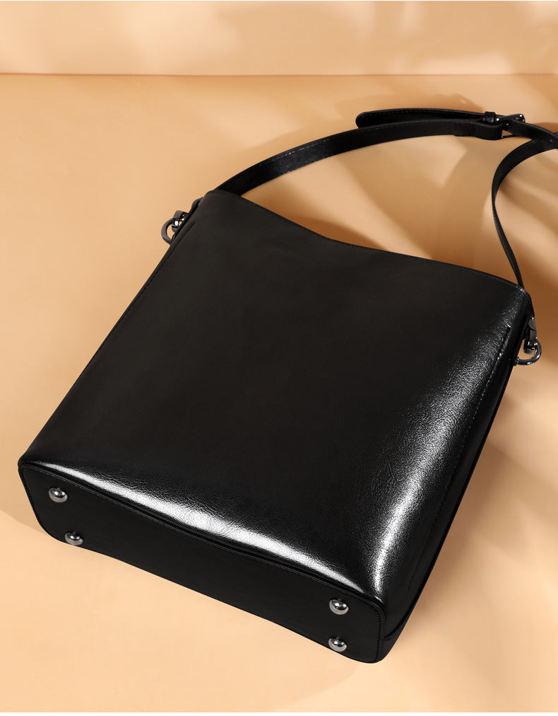 レディースバッグ本革ファッションバケツバッグハンドバッグ個性何とでも合うブロードバンドシンプル ショルダーバッグ.ポシェット