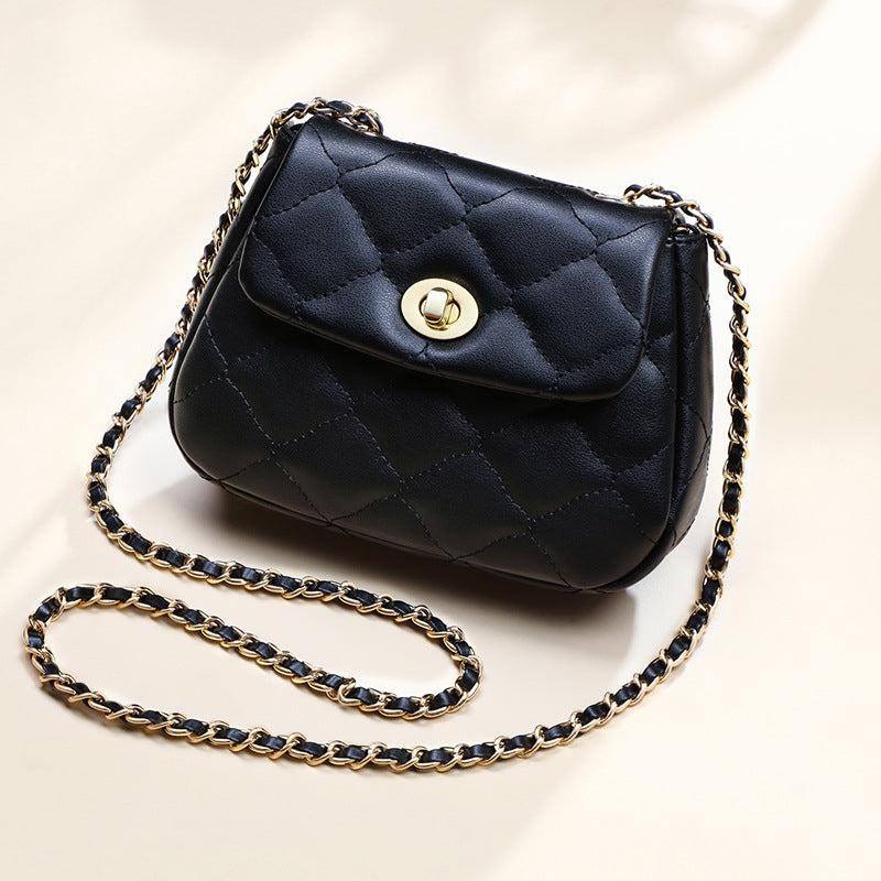 本革チェック柄チェーンバッグ斜め掛けバッグシンプルエレガント何とでも合うショルダーバッグ.ポシェット