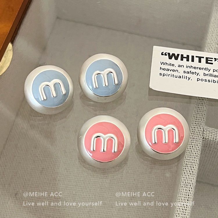 MiuMiu レディーファッション高級感耳飾り 気質 精緻女性イヤリング EH0182