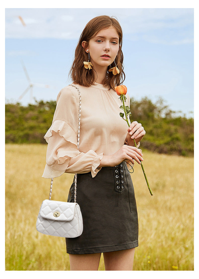 本革チェック柄チェーンバッグ斜め掛けバッグシンプルエレガント何とでも合うショルダーバッグ.ポシェット