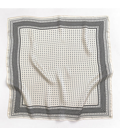 シルクスカーフファッションスカーフ薄手のマフラーを飾るエレガント気質ネッカチーフ