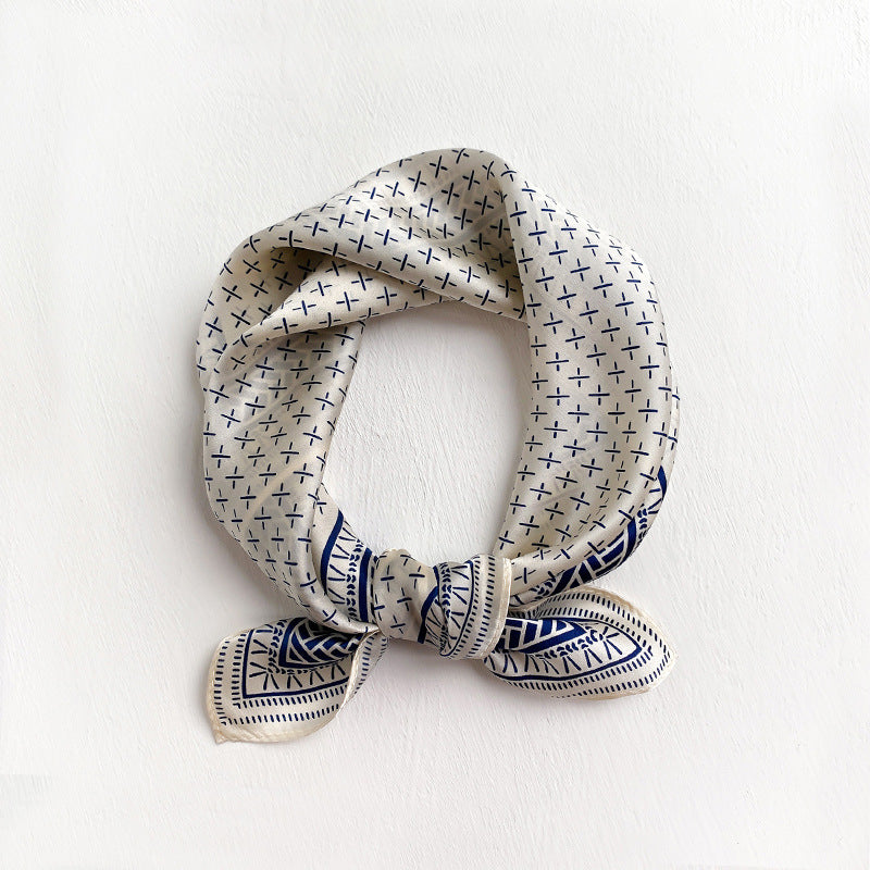 シルクスカーフファッションスカーフ薄手のマフラーを飾るエレガント気質ネッカチーフ