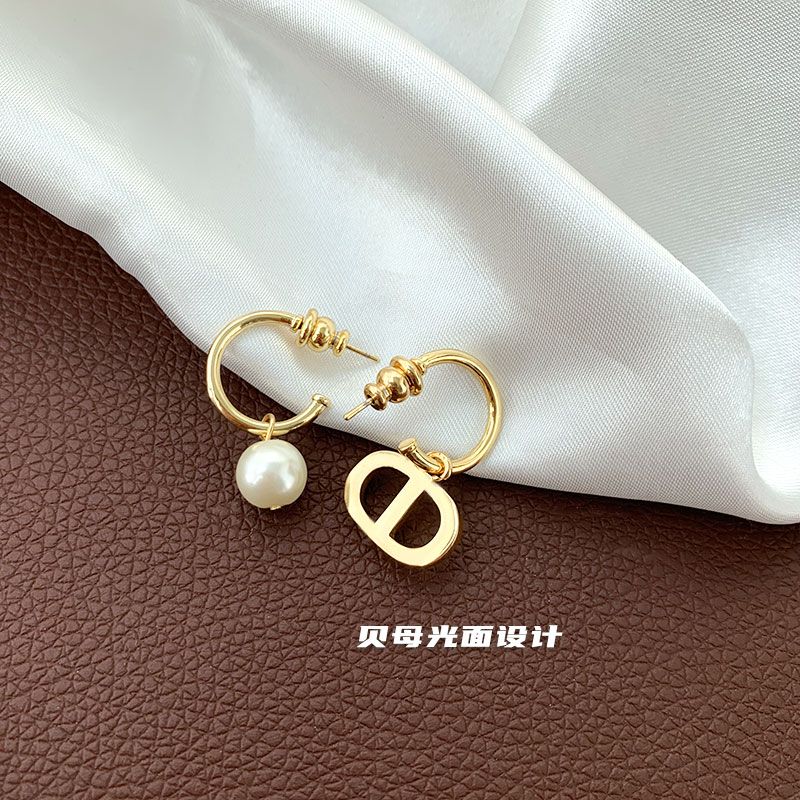 AOMIDIOR女性イヤリング 高級感 気質 精緻 レディーファッション耳飾り CDEH0093