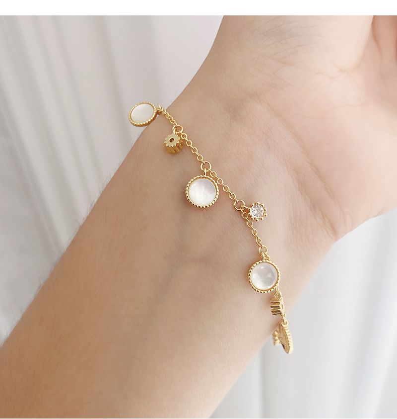 AOMIDIOR 女性ネックレス  気質 精緻 レディーファッション高級感鎖骨チェーン