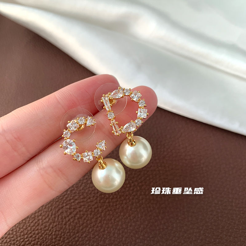 AOMIDIOR女性イヤリング 高級感 気質 精緻 レディーファッション耳飾り CDEH0098