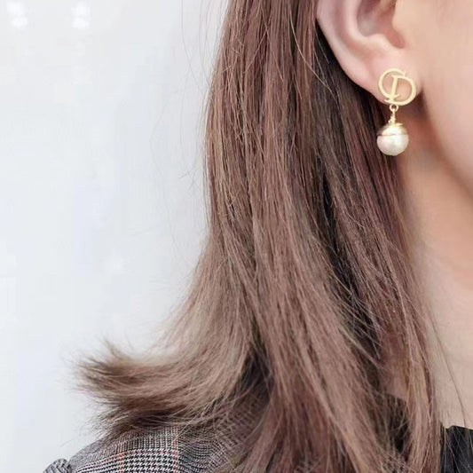 AOMIDIOR女性イヤリング 高級感 気質 精緻 レディーファッション耳飾り CDEH0078