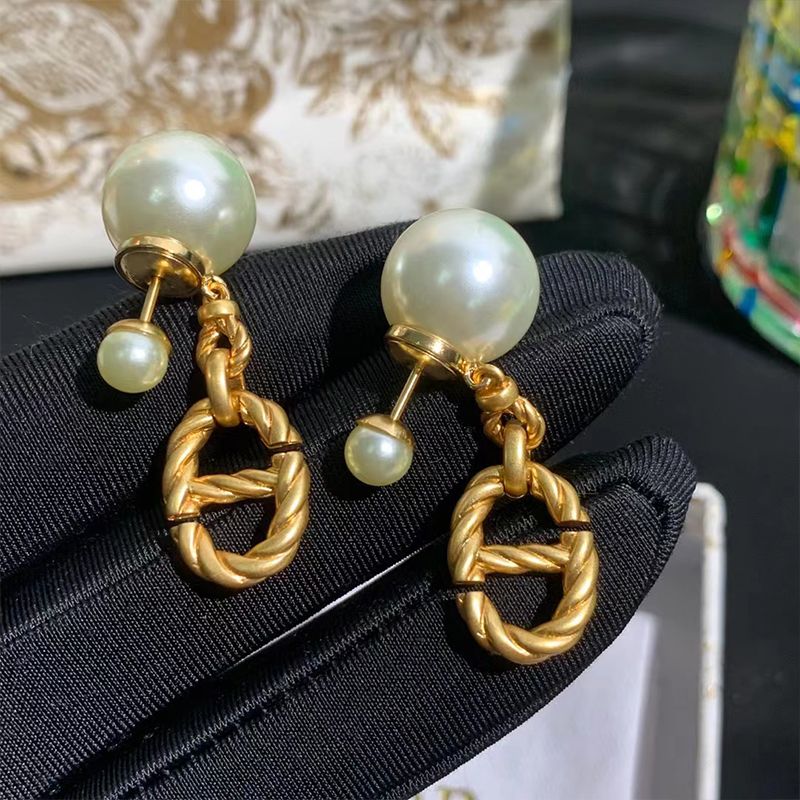 AOMIDIOR 女性イヤリング 高級感 気質 精緻真珠 レディーファッション耳飾り　