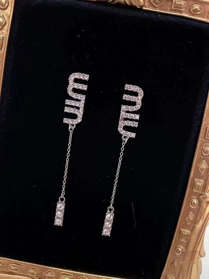 MiuMiu レディーファッション高級感耳飾り 気質 精緻女性イヤリング EH0231