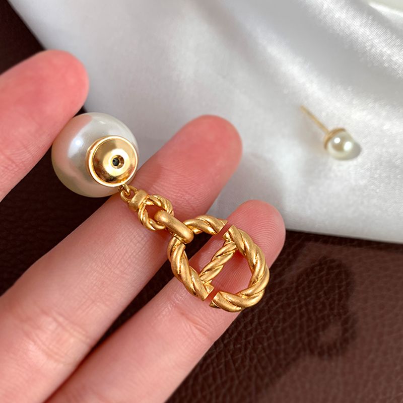 AOMIDIOR 女性イヤリング 高級感 気質 精緻真珠 レディーファッション耳飾り　