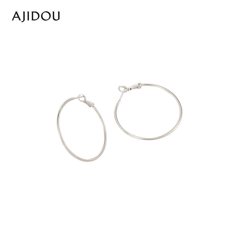 AJIDOUおしゃれなイヤリング女性欧米風メタルピアス気質ピアスファッションクールアクセサリーギフト