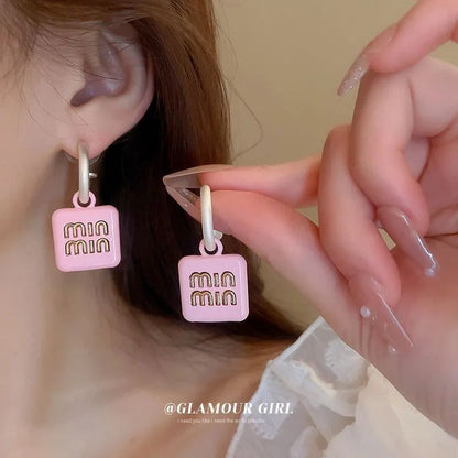 MiuMiu レディーファッション高級感耳飾り 気質 精緻女性イヤリング EH0191