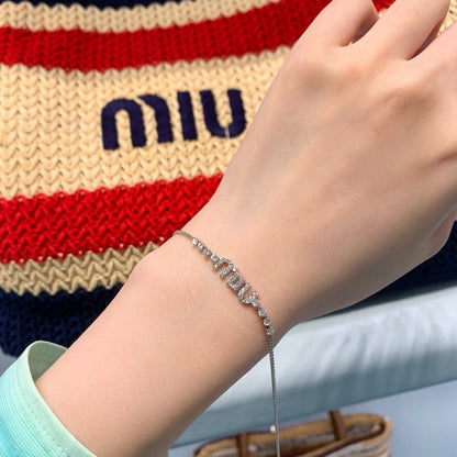 MIUMIUレディーファッション手飾り 高級感 気質 女性ブレスレット SL0005