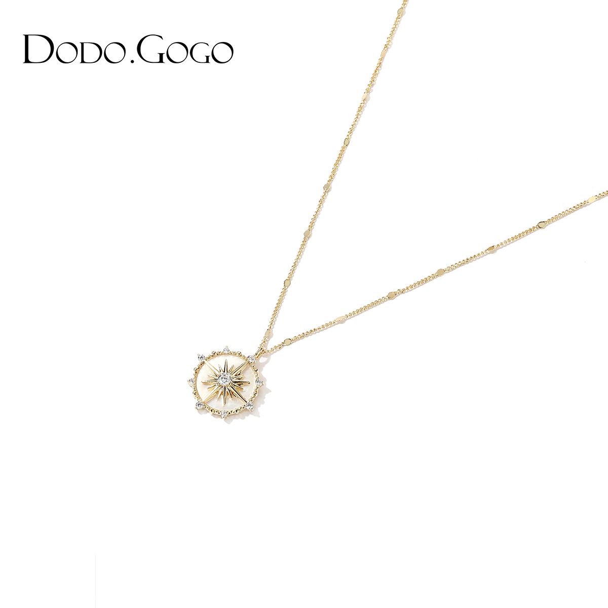 DODOGOGO八芒星羅針盤ペンダントネックレス女性高級感デザイン気質鎖骨チェーンネックチェーン