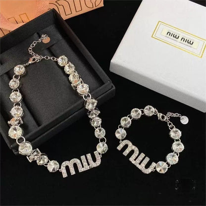 MIUMIU レディーファッション高級感 気質 鎖骨チェーン女性ネックレス ブレスレット