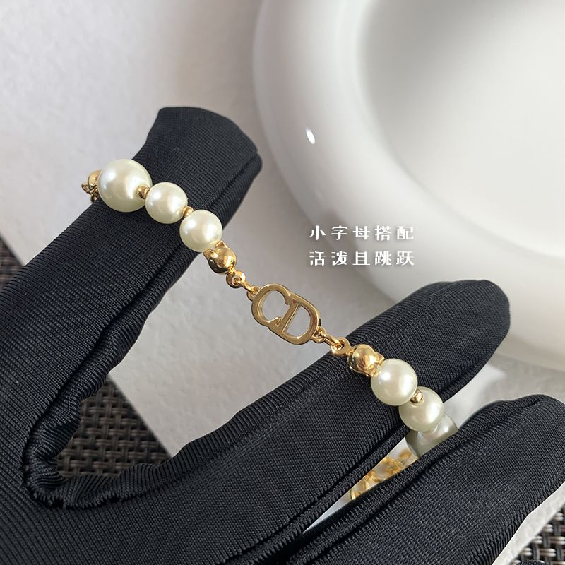 AOMIDIOR 女性ブレスレット 高級感 気質 精緻 レディーファッション手飾り