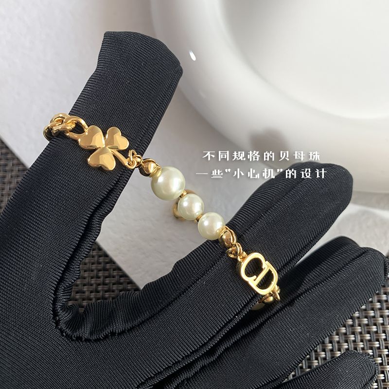 AOMIDIOR 女性ブレスレット 高級感 気質 精緻 レディーファッション手飾り