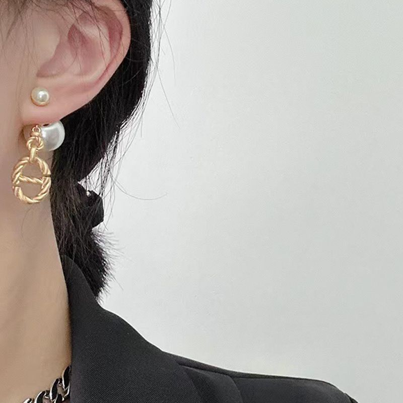 AOMIDIOR 女性イヤリング 高級感 気質 精緻真珠 レディーファッション耳飾り　