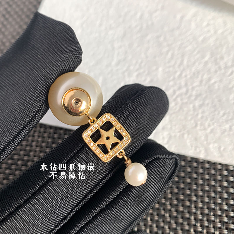 AOMIDIORレディーファッション高級感耳飾り 気質 精緻女性イヤリング EH0145