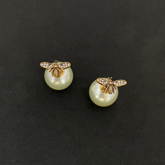 ピアスミツバチ女性パールレトロ前後両用高品質気質イヤリング