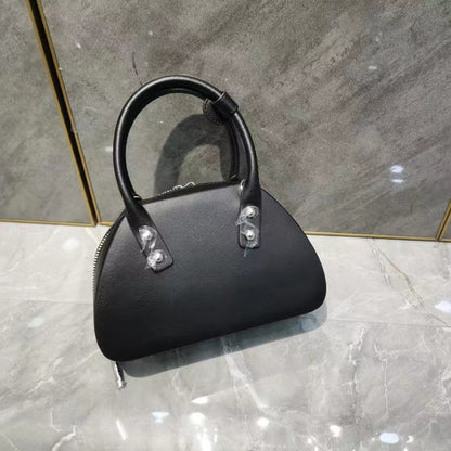 女性のハンドバッグ本革ショルダーバッグ個性的な貝殻バッグ高級感の斜め掛けバッグ