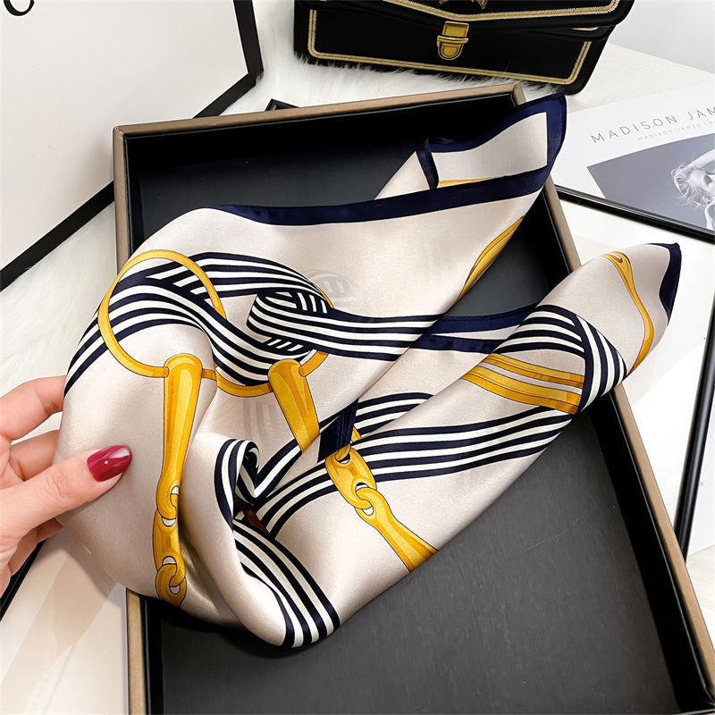 シルクのスカーフ薄手ファッションチェーンプリント柄シルクミニスカーフ女性ネッカチーフ気質