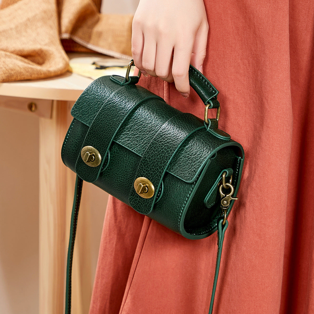 レディースバッグレトロ本革ハンドバッグ円筒バッグ牛革シンプルメッセンジャーバッグ流行ショルダーバッグ.ポシェット