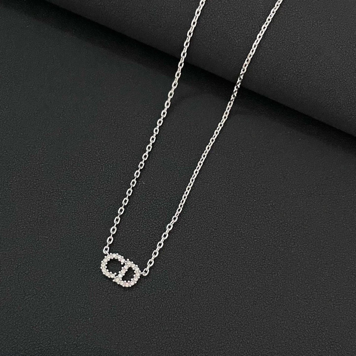 ネックレス女性鎖骨チェーンキュービックシャシファッションネックレス