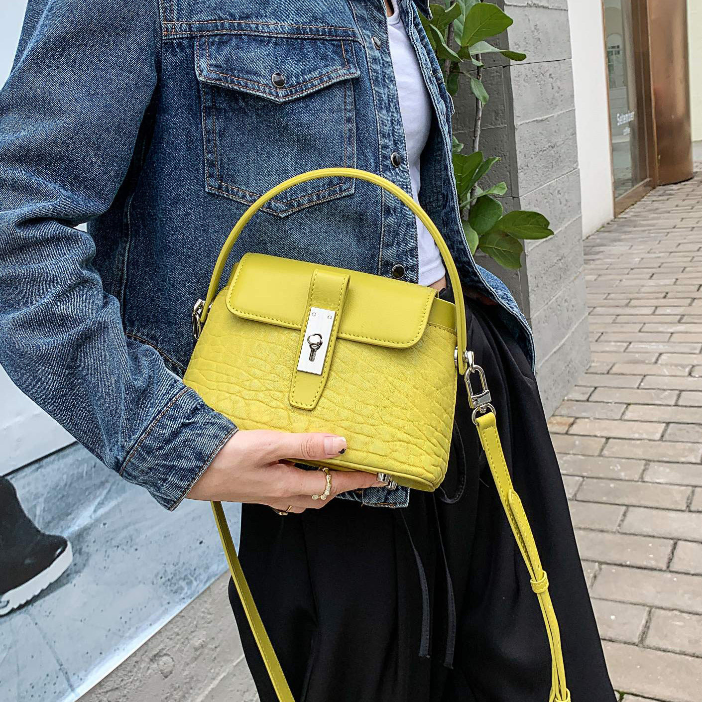 本革バッグ女性ヒツジ革レトロバケツバッグ高級感ミニショルダーバッグシンプルキャンディーカラーのハンドバッグ