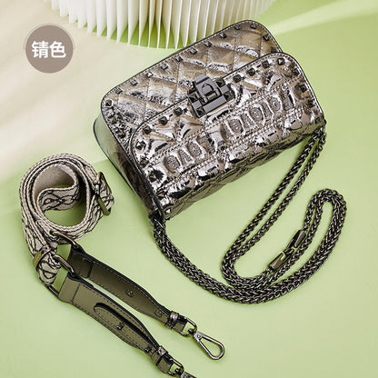 レディースバッグファッション本革チェーンバッグリベットシングルブロードバンドスクエアバッグトレンドショルダーバッグ.ポシェット