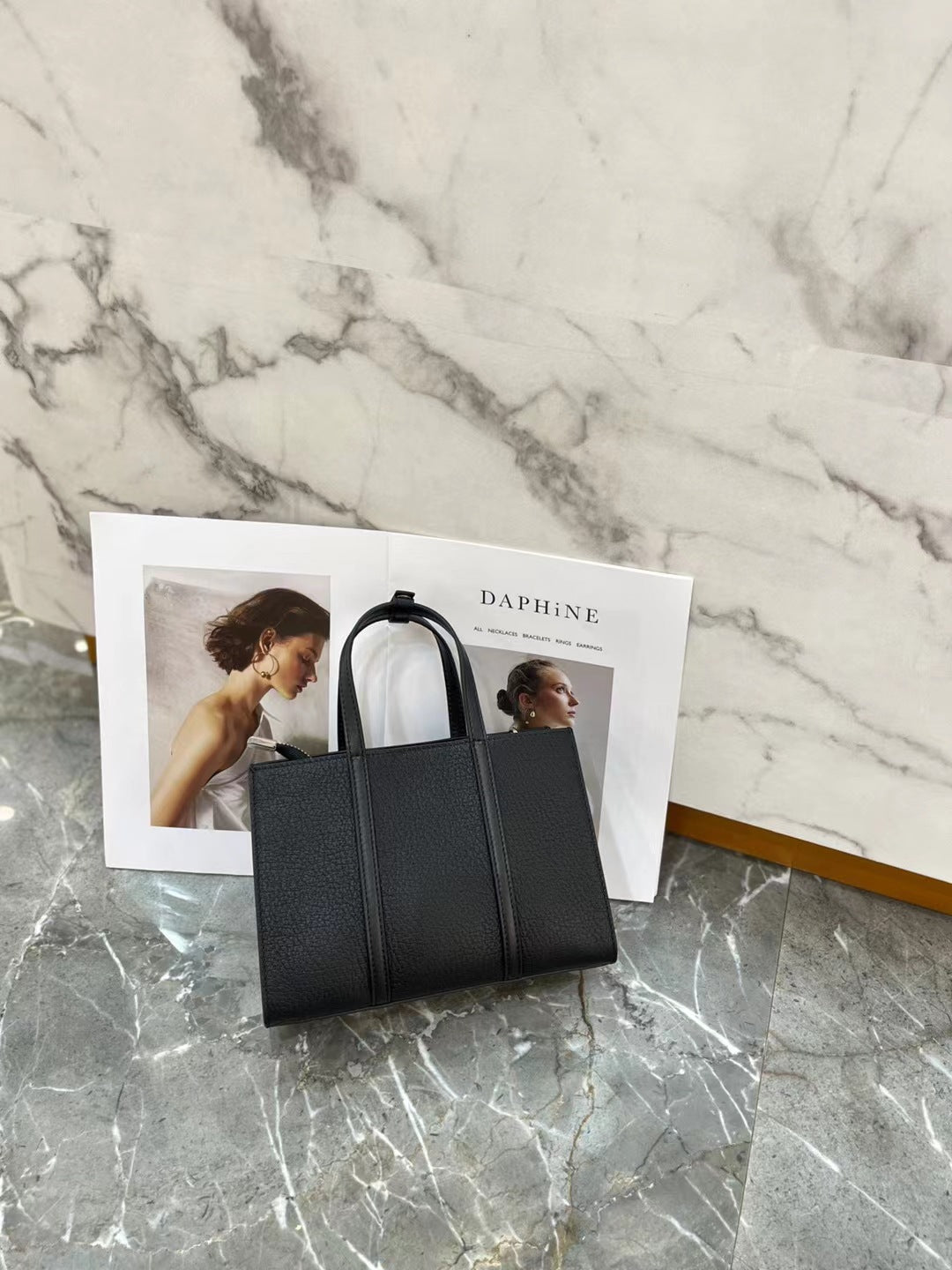 本革ハンドバッグ女性バッグ牛革斜め掛けバッグシンプル通勤OL何とでも合う ショルダーバッグ.ポシェット