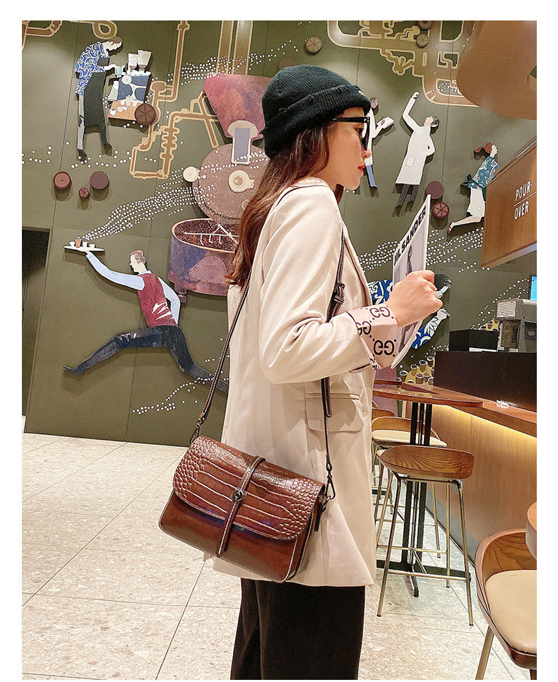 レディースバッグ鰐柄牛革ファッション何とでも合う斜め掛けバッグ本革スクエアバッグレトロショルダーバッグ.ポシェット