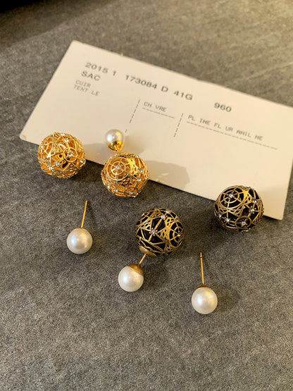 Dの小さな真珠のピアス女性の気質高級感の透かし彫りのレトロ贅沢を軽んじるイヤリング