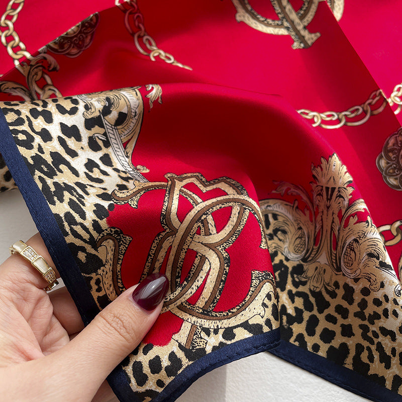 シルクスカーフプリント柄薄手マフラーにブレザーシャツ何とでも合う気質スカーフ