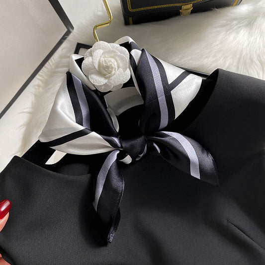 シルクスカーフプリント柄小さなスカーフファッション何とでも合う気質ネッカチーフ