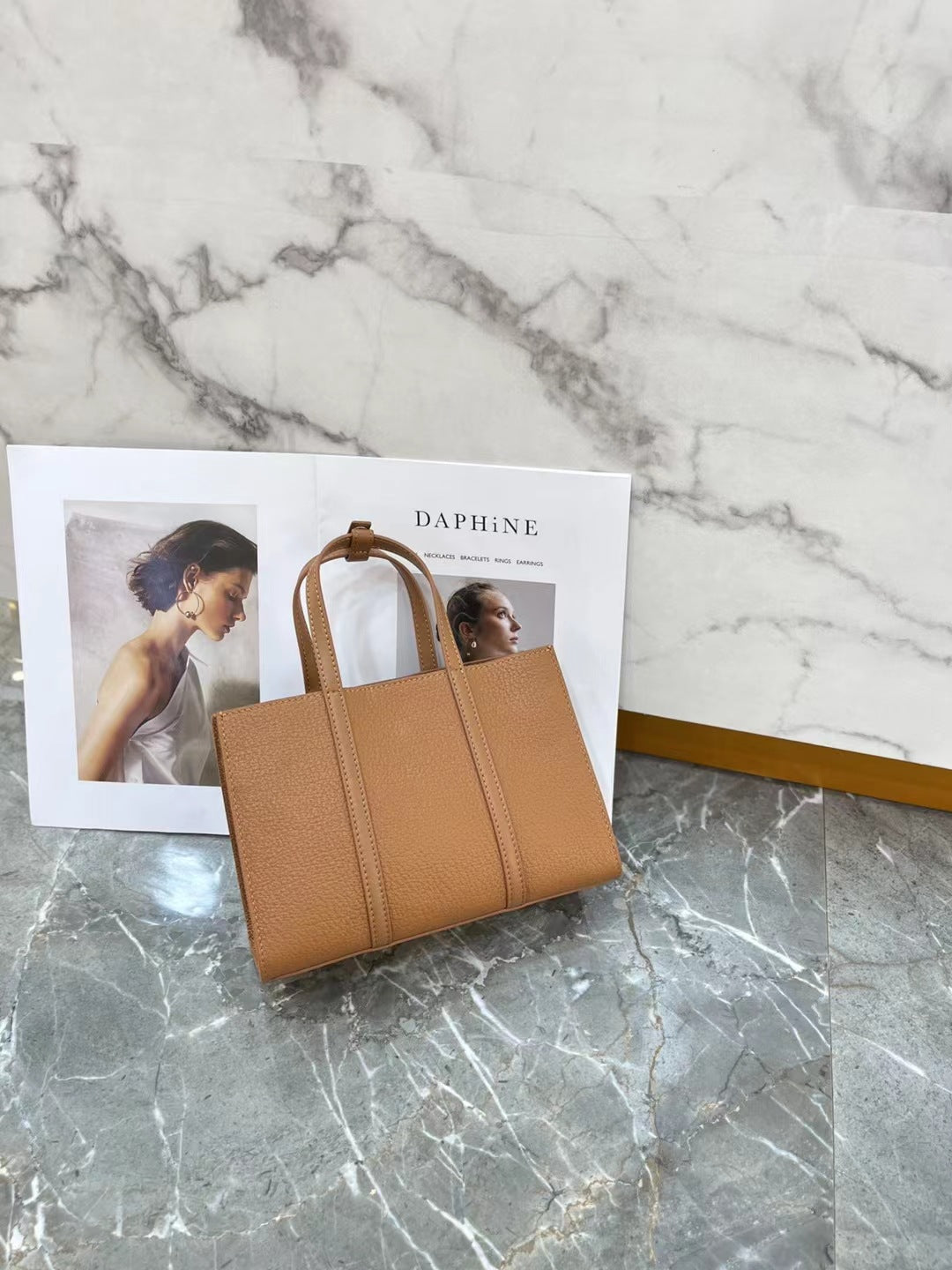 本革ハンドバッグ女性バッグ牛革斜め掛けバッグシンプル通勤OL何とでも合う ショルダーバッグ.ポシェット