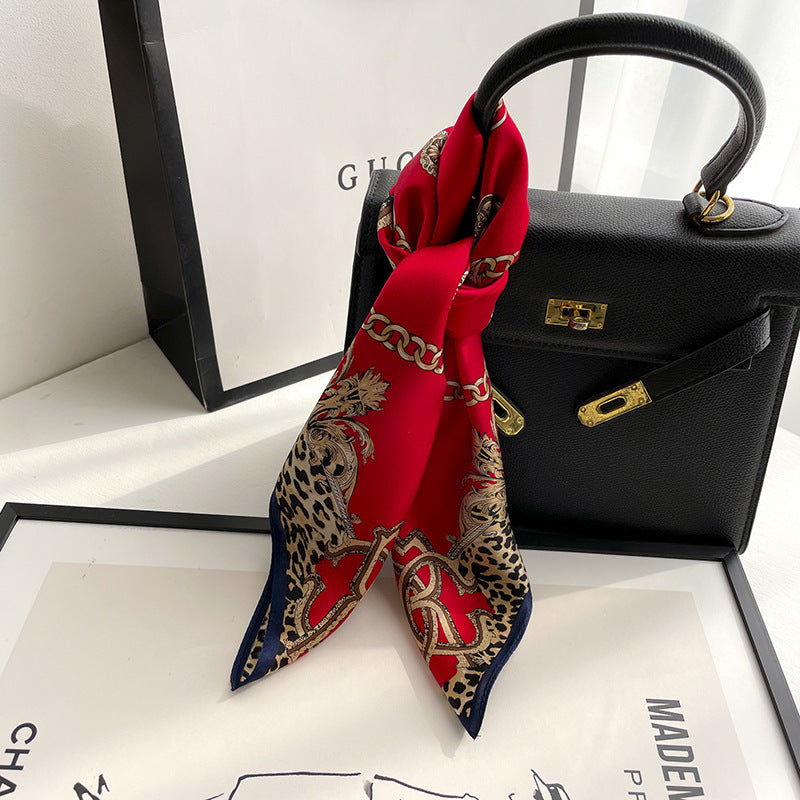 シルクスカーフプリント柄薄手マフラーにブレザーシャツ何とでも合う気質スカーフ