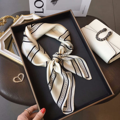 シルクスカーフプリント柄エレガントおしゃれなシルクの飾りネッカチーフマフラーレディーススカーフ