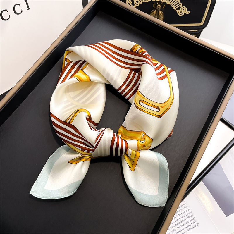 シルクのスカーフ薄手ファッションチェーンプリント柄シルクミニスカーフ女性ネッカチーフ気質