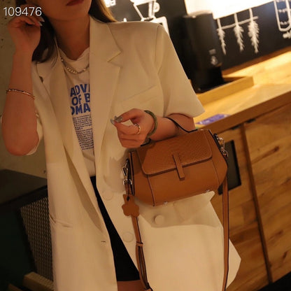 本革レディースバッグ鰐柄ハンドバッグ斜め掛けバッグレトロスクエアバッグ通勤OL 何とでも合うショルダーバッグ.ポシェット