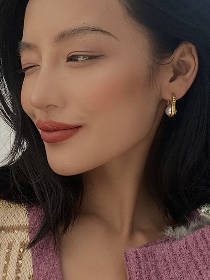 DのCD真珠イヤリング女性高級感贅沢を軽んじるピアスレトロ耳掛けピアス