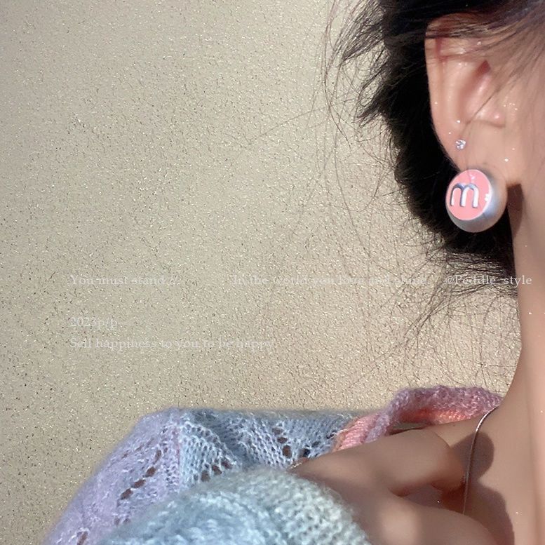 MiuMiu レディーファッション高級感耳飾り 気質 精緻女性イヤリング EH0182