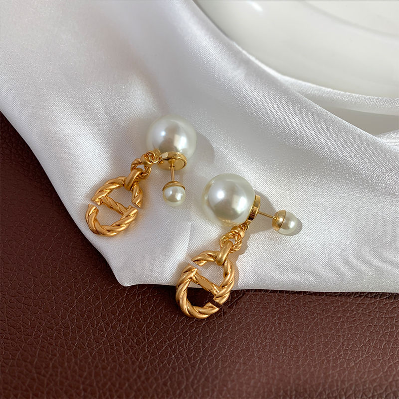 AOMIDIOR 女性イヤリング 高級感 気質 精緻真珠 レディーファッション耳飾り　