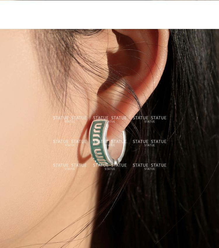 MiuMiu レディーファッション高級感耳飾り 気質 精緻女性イヤリング EH0168