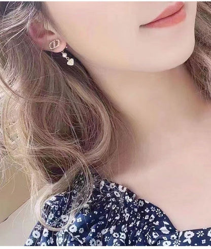 AOMIDIOR女性イヤリング 高級感 気質 精緻 レディーファッション耳飾り CDEH0082